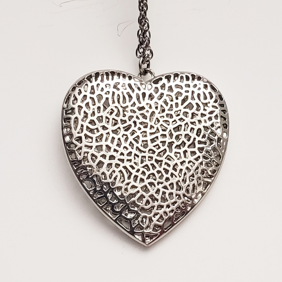 Beautiful Silver Puffy Laser Filligree Heart Long Rope Chain Necklace - Picture 2 of 9